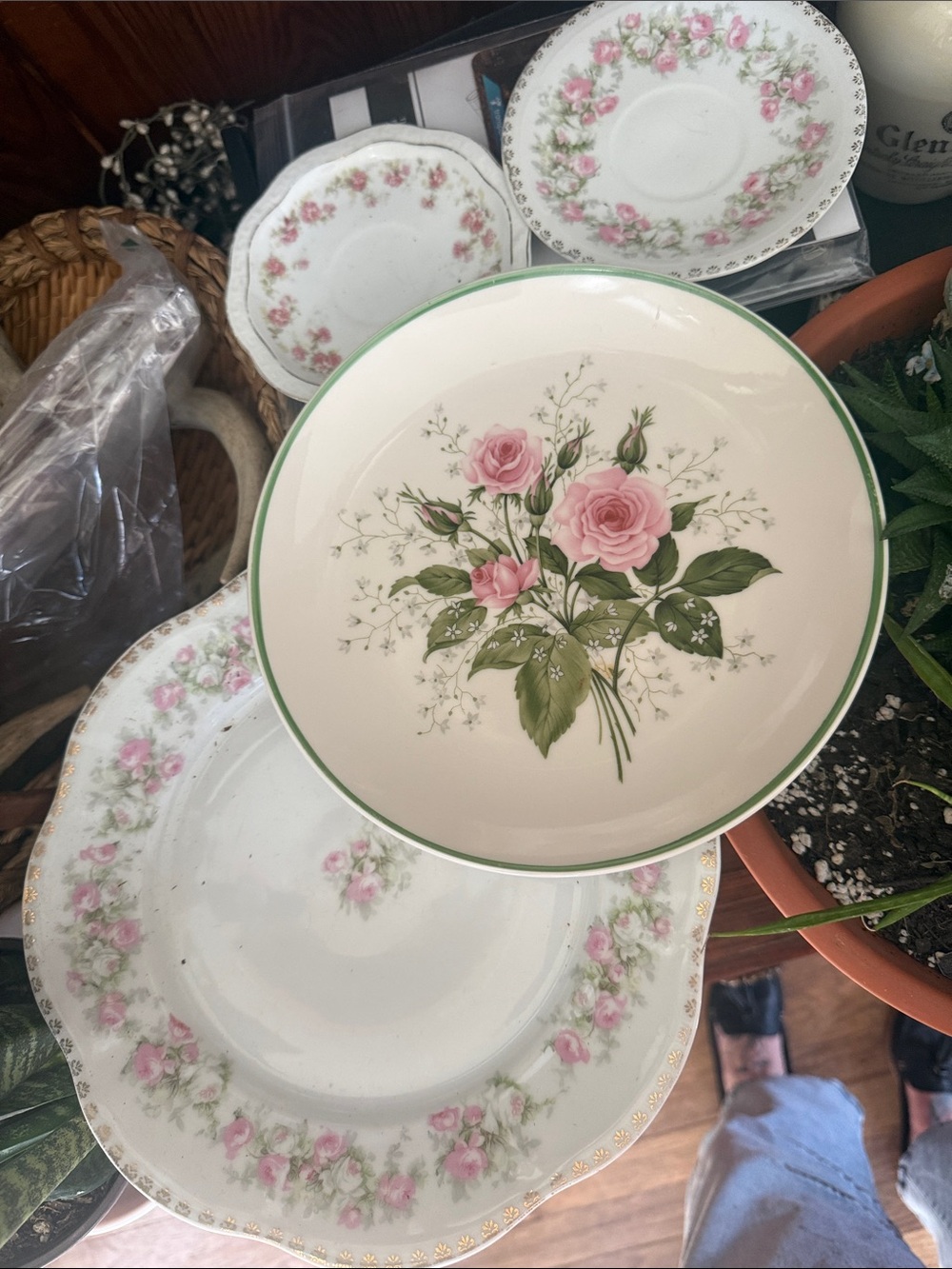 Vintage Floral Pink Rose 4 Ceramic dishes - Pink